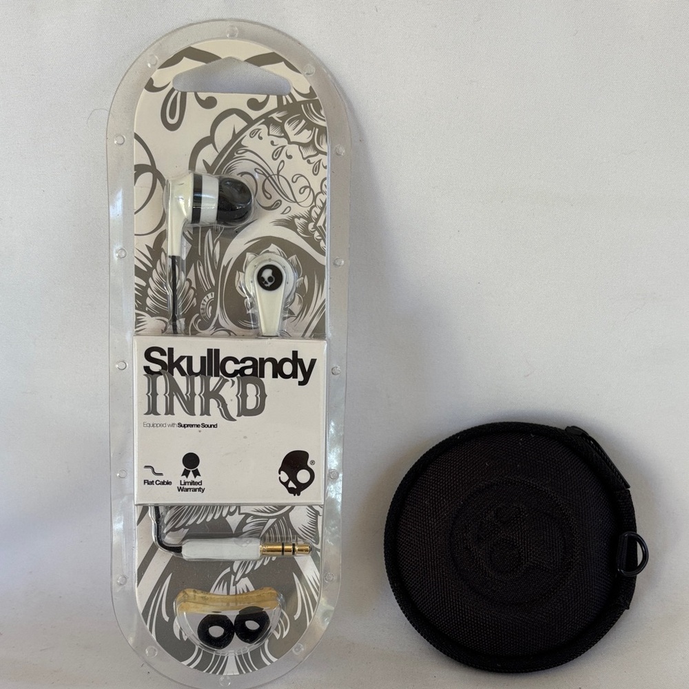 BRAND NEW SKULLCANDY INK'D EARBUDS WITH BLACK CASE